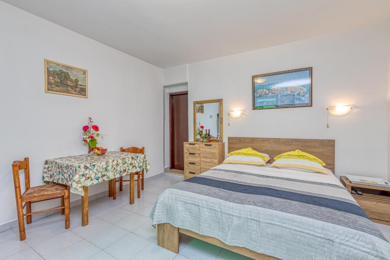 Apartments Bastovanovic Rovinj Extérieur photo